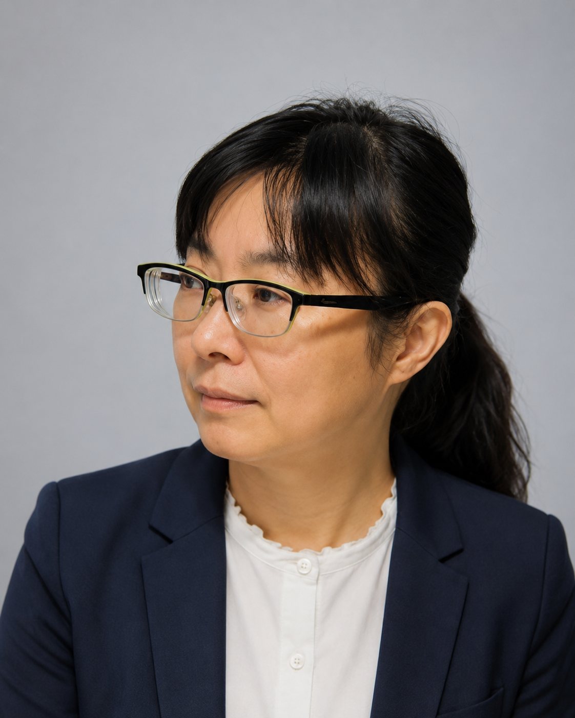 李佾倫